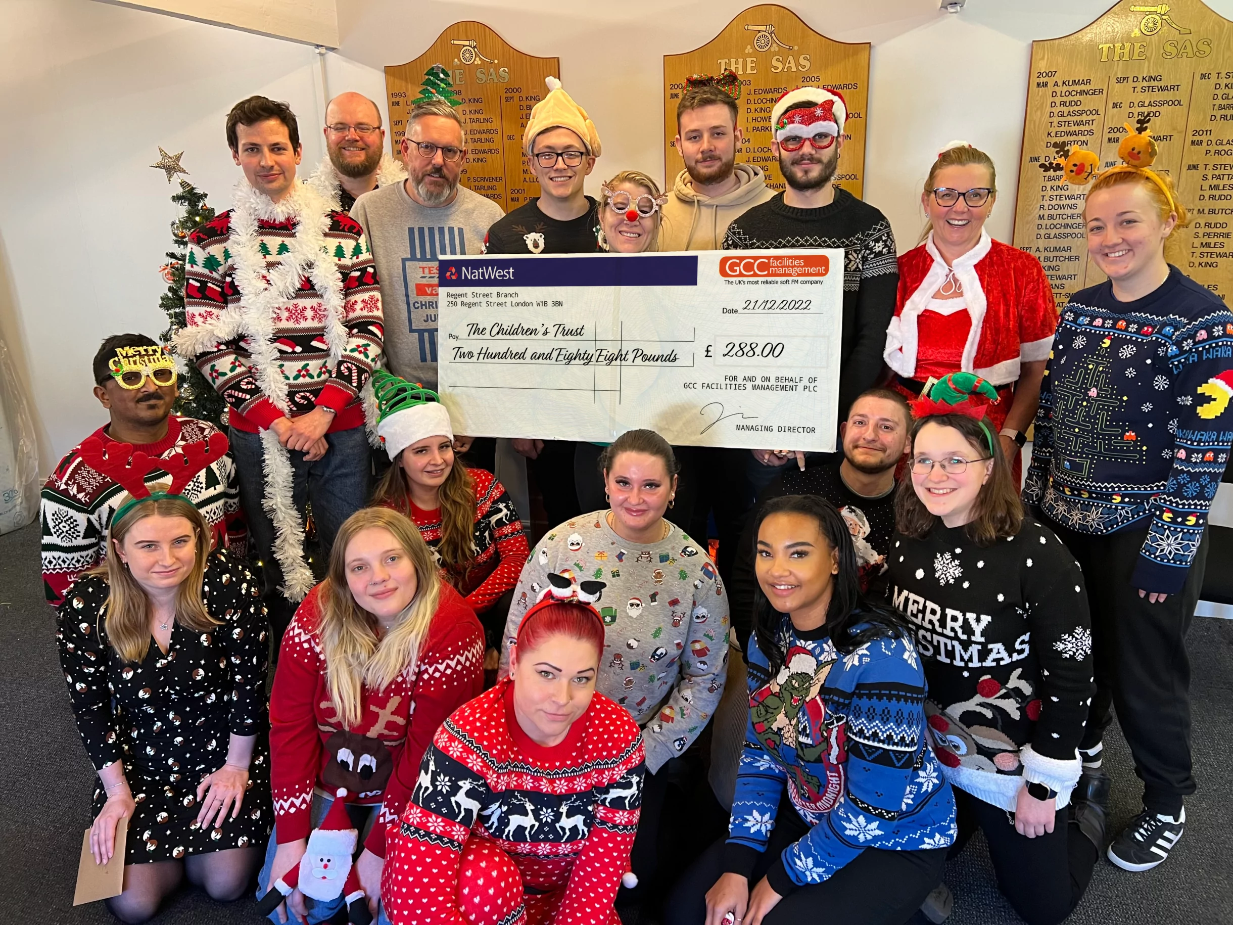 GCC Staff with TCT Cheque